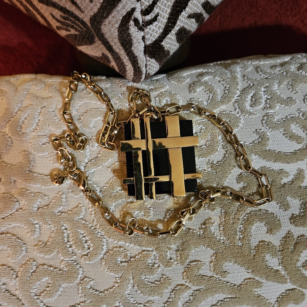 Tory Burch Neclace